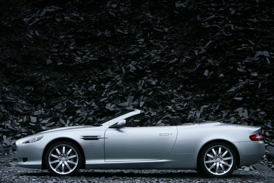  Aston Martin DB9 Volante 2004 года  (UK) (фото 20 из 38)